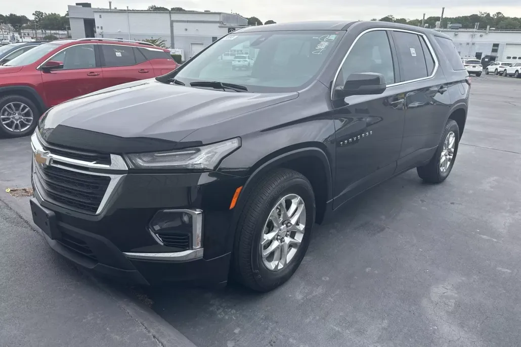 2023 Chevrolet Traverse 1LS photo 1