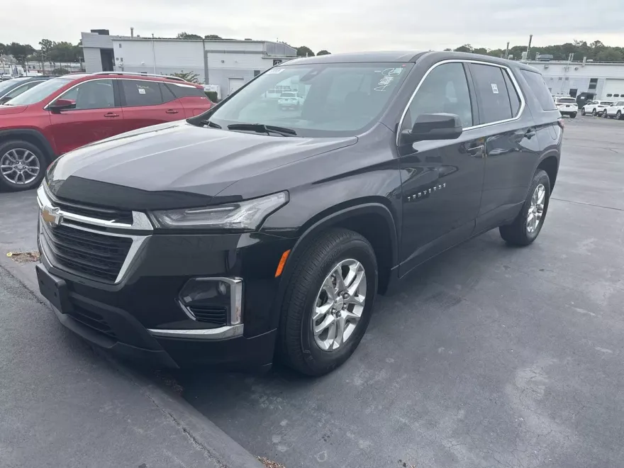 2023 Chevrolet Traverse 1LS photo 1