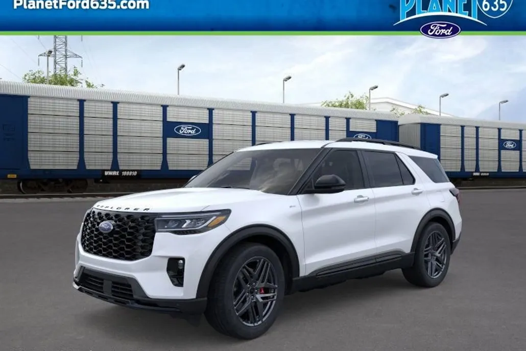2025 Ford Explorer ST-Line photo 1
