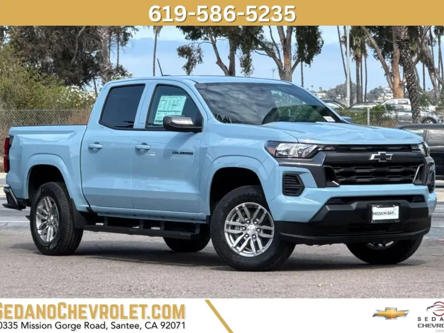 2025 Chevrolet Colorado Work Truck LT photo 1