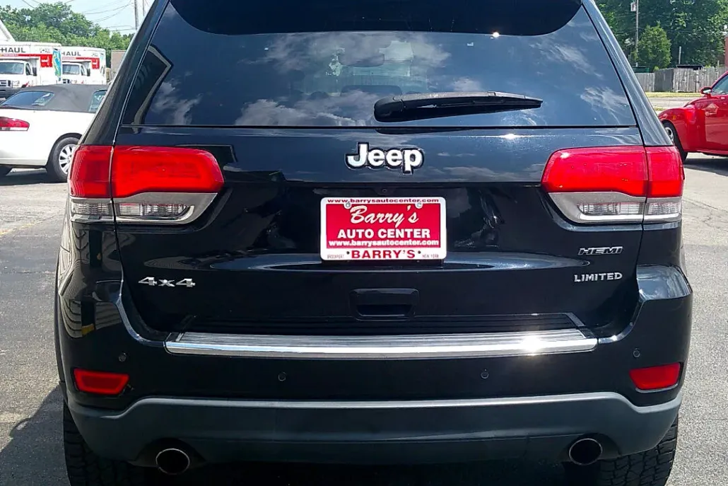 2017 Jeep Grand Cherokee Limited photo 1