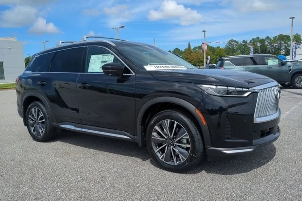 2026 Infiniti QX60 Luxe photo 1
