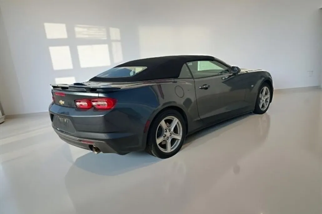 2020 Chevrolet Camaro 1LT photo 1
