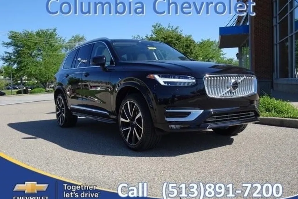 2025 Volvo XC90 B5 Plus photo 1