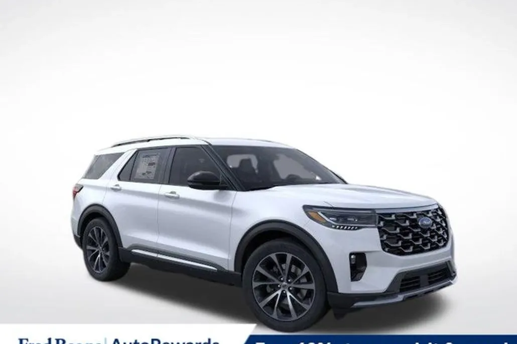 2025 Ford Explorer Platinum photo 1