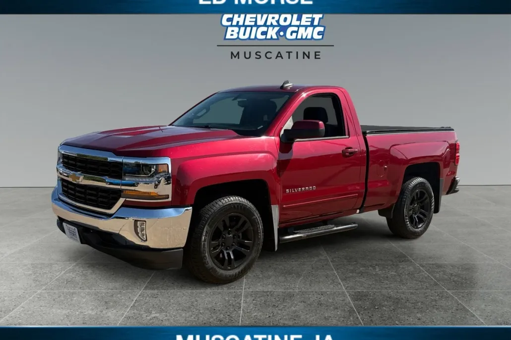 2018 Chevrolet Silverado 1500 LT photo 1