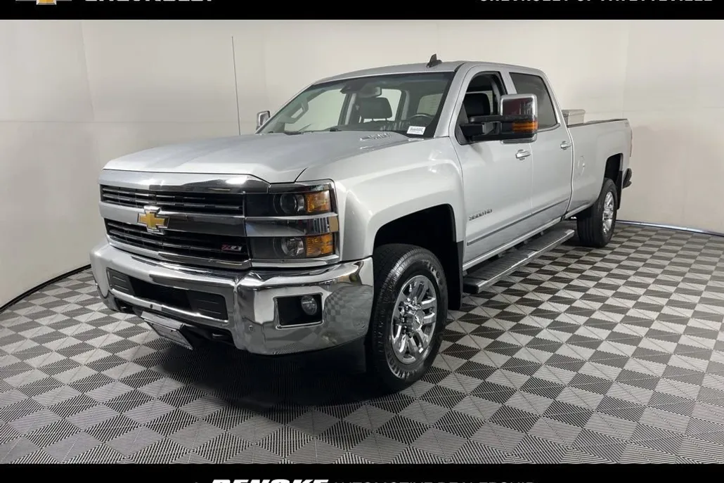 2016 Chevrolet Silverado 3500HD LTZ photo 1