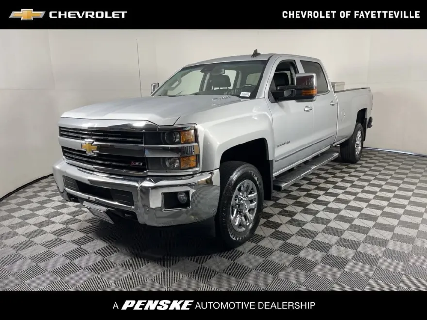 2016 Chevrolet Silverado 3500HD LTZ photo 1