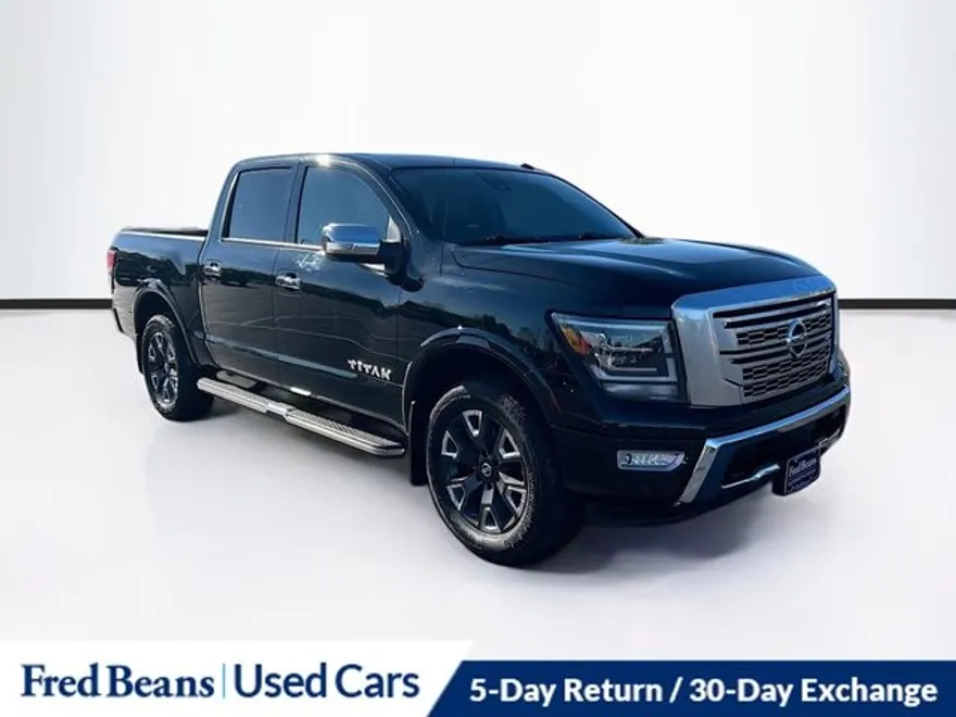 2021 Nissan Titan Platinum Reserve Crew Cab photo 1