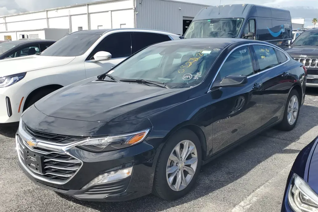 2024 Chevrolet Malibu 1LT photo 1