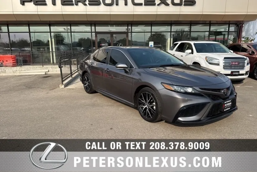 2024 Toyota Camry SE photo 1