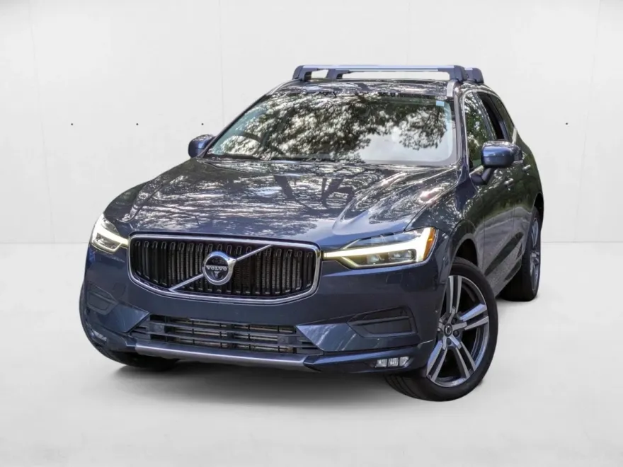 2019 Volvo XC60 Momentum photo 1