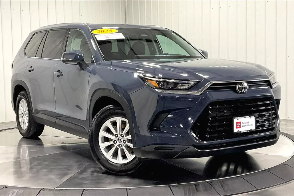 2025 Toyota Grand Highlander XLE photo 1