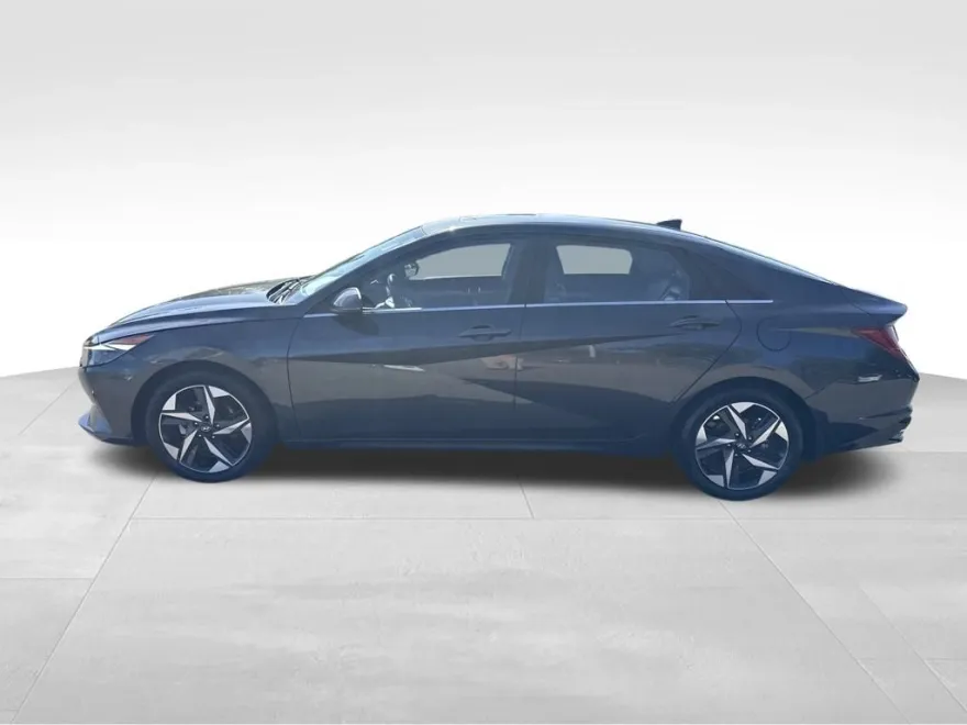 2023 Hyundai Elantra Limited photo 1