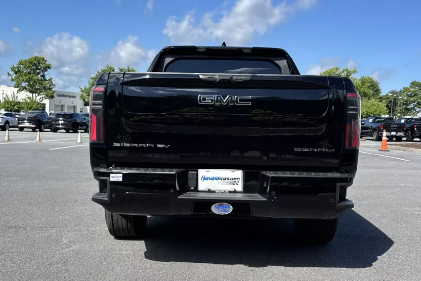 2025 Gmc Sierra EV Denali photo 1