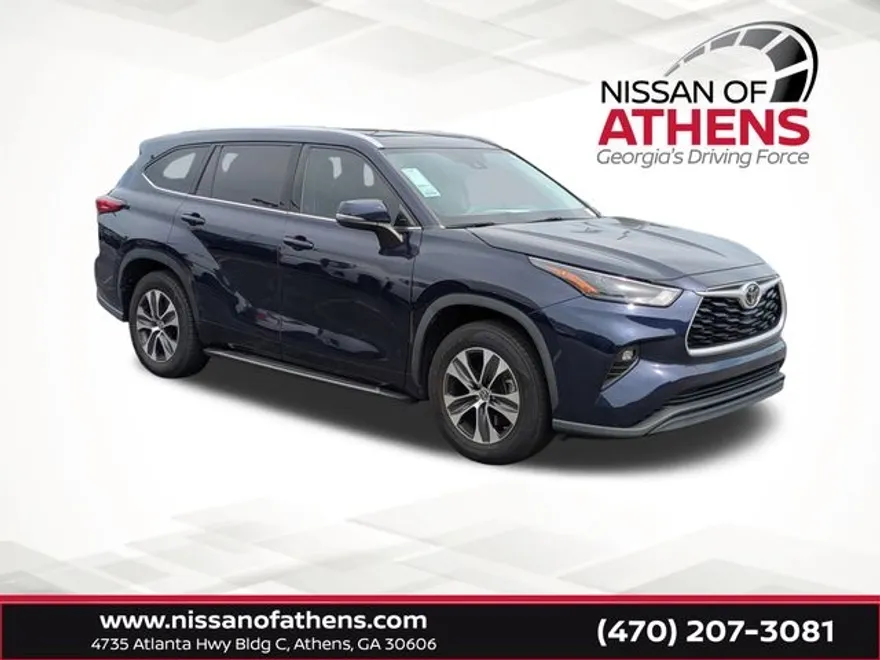 2022 Toyota Highlander XLE photo 1