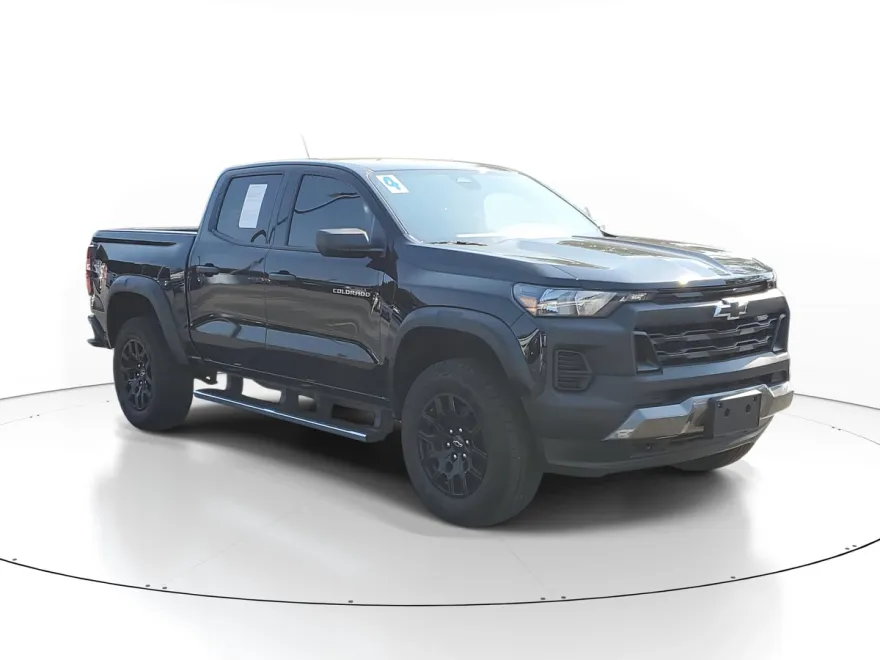 2024 Chevrolet Colorado Trail Boss photo 1