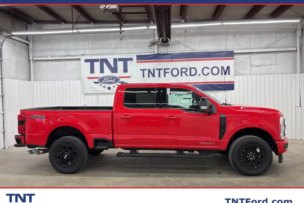 2025 Ford F-250 Lariat photo 1
