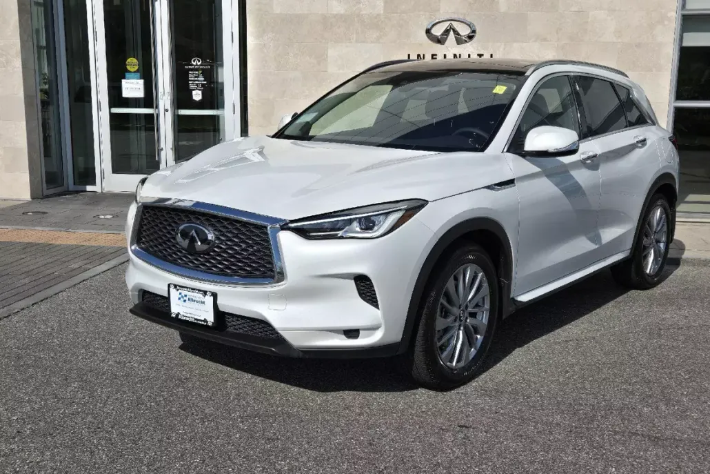 2025 Infiniti QX50 Luxe AWD photo 1