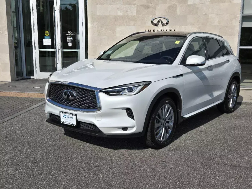 2025 Infiniti QX50 Luxe AWD photo 1