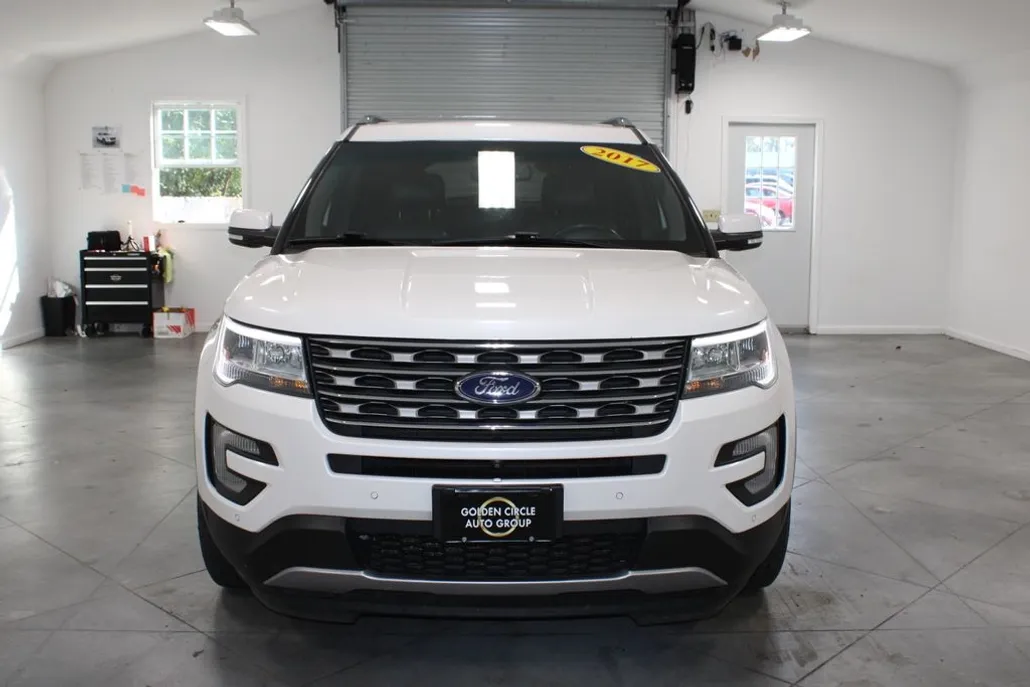 2017 Ford Explorer Limited photo 1