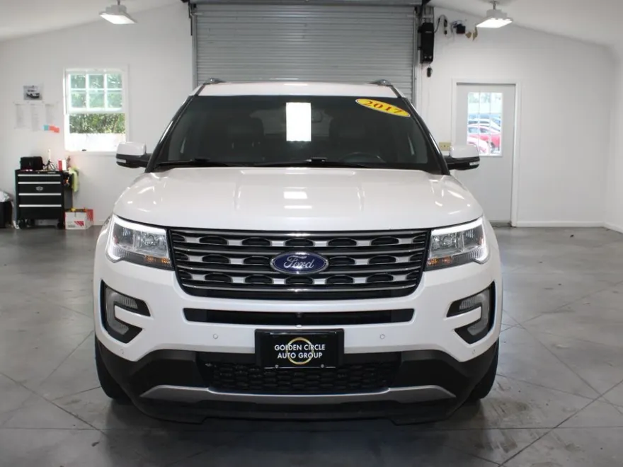 2017 Ford Explorer Limited photo 1