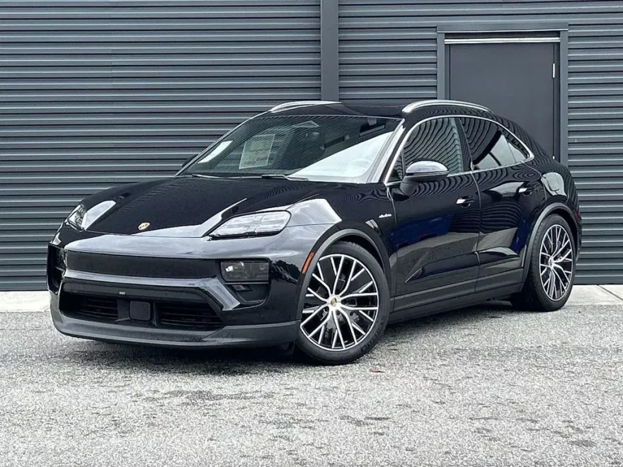 2024 Porsche Macan Electric 4 photo 1