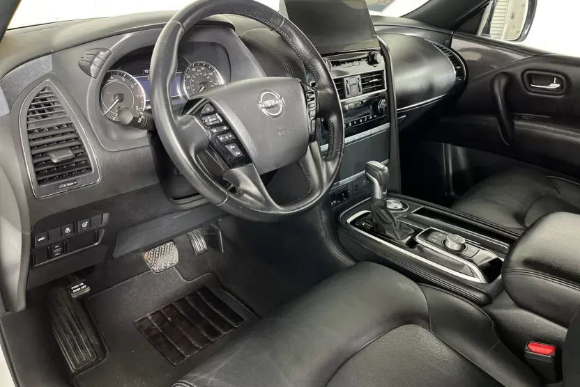 2023 Nissan Armada SL photo 1