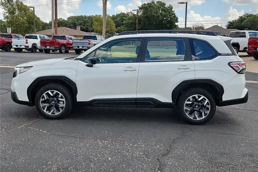 2025 Subaru Forester Base photo 1