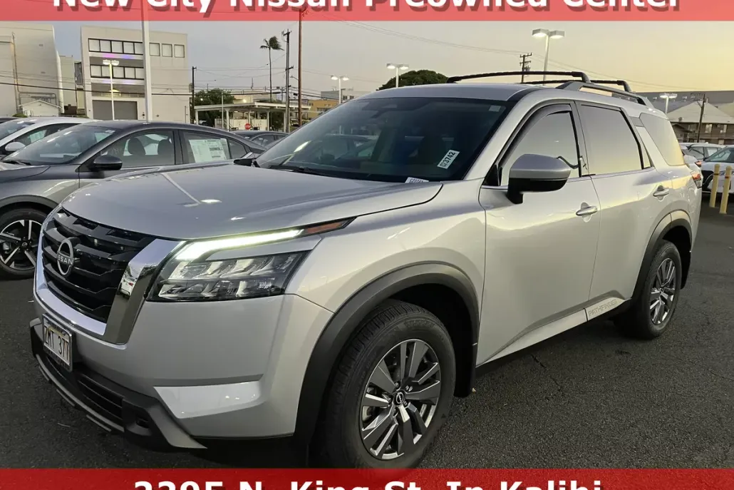 2024 Nissan Pathfinder SV photo 1
