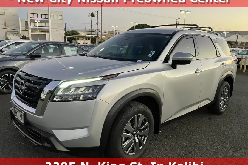 2024 Nissan Pathfinder SV photo 1