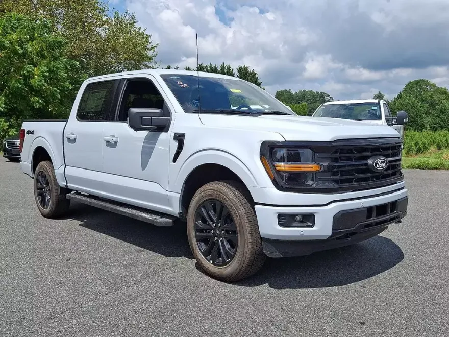 2025 Ford F-150 XLT photo 1