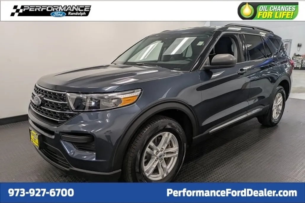 2022 Ford Explorer XLT photo 1