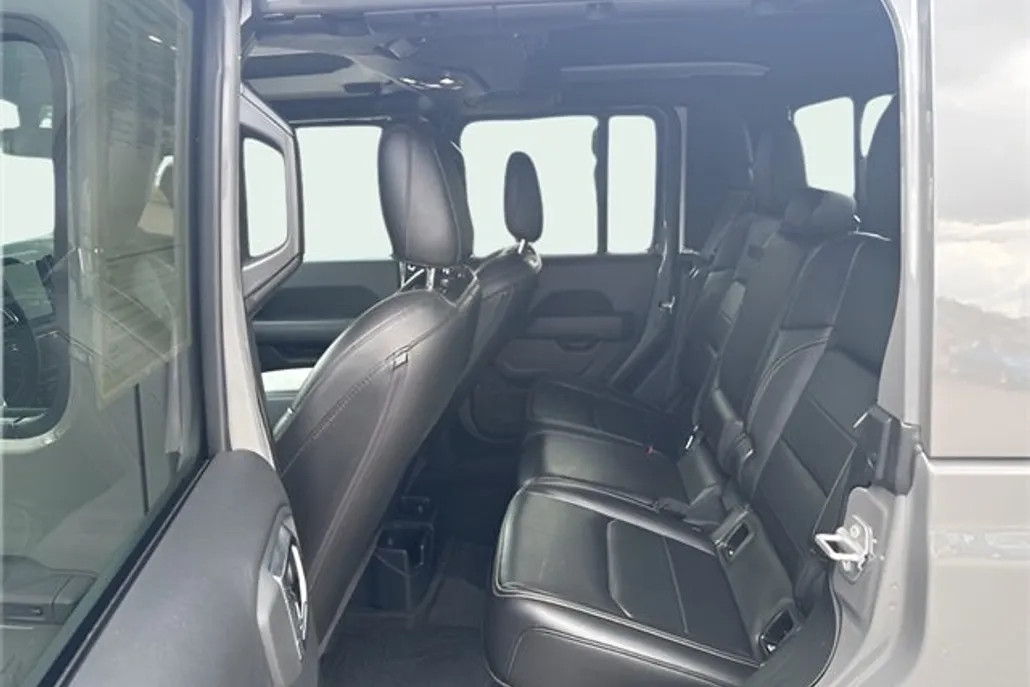 2022 Jeep Gladiator Overland photo 1