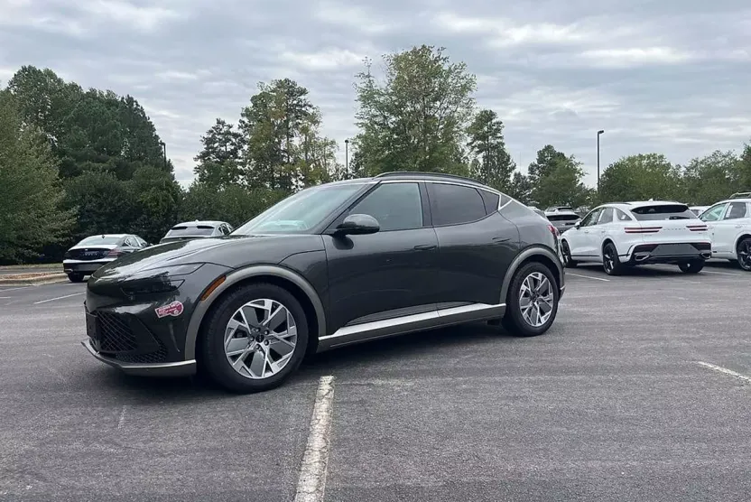 2025 Genesis GV60 RWD photo 1
