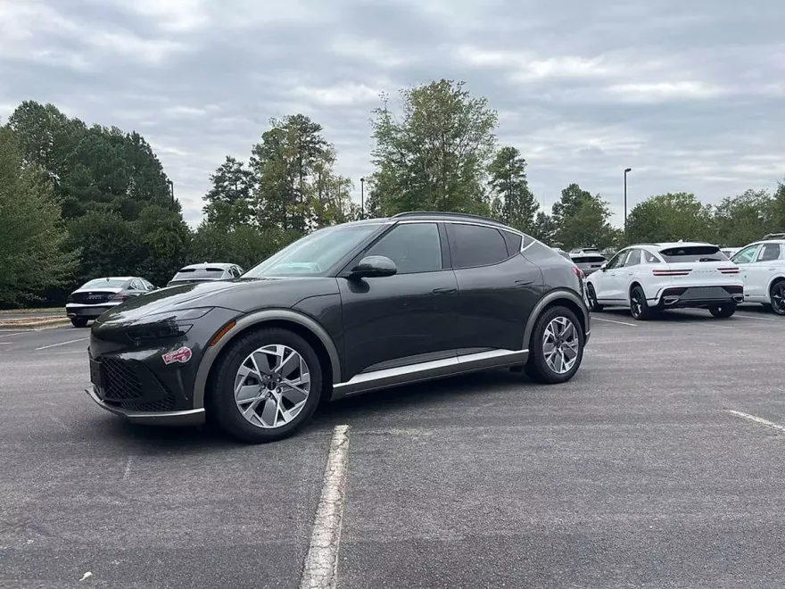 2025 Genesis GV60 RWD photo 1