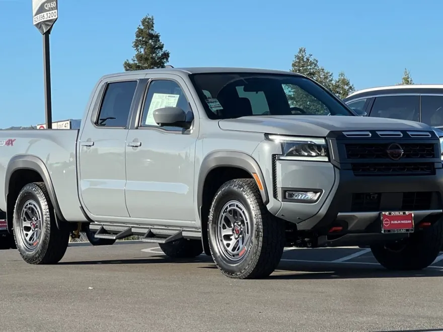 2026 Nissan Frontier PRO-4X photo 1