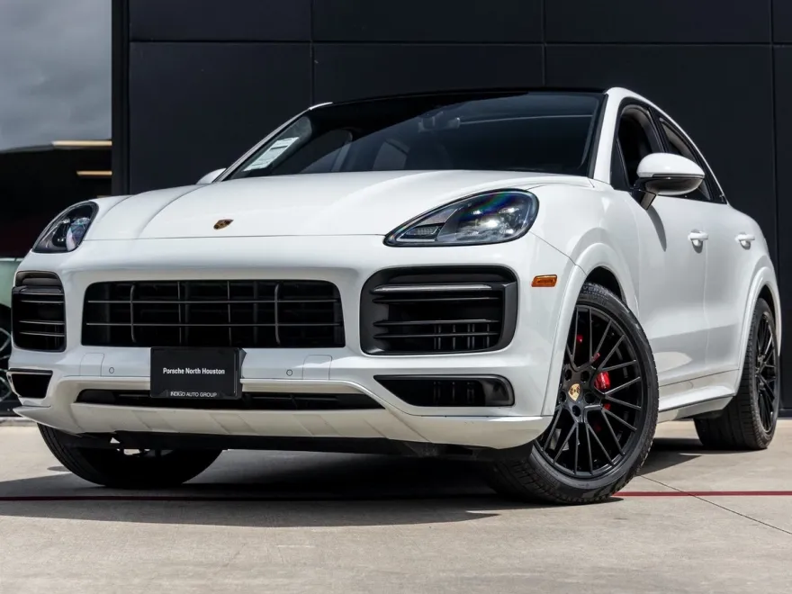 2022 Porsche Cayenne GTS Coupe photo 1