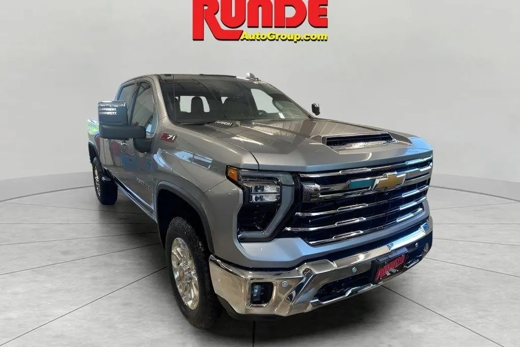 2025 Chevrolet Silverado 2500HD LTZ photo 1