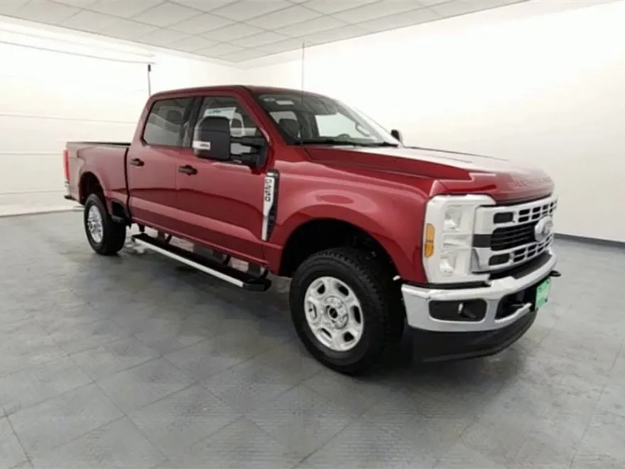 2025 Ford F-250 photo 1