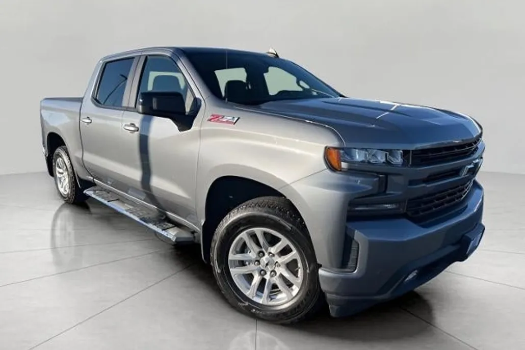 2020 Chevrolet Silverado RST photo 1