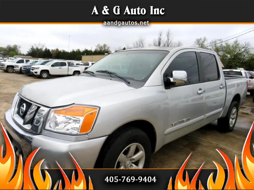 2008 Nissan Titan LE Crew Cab photo 1