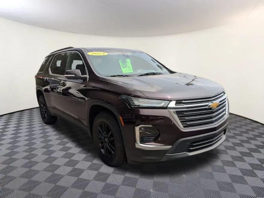 2023 Chevrolet Traverse Cloth 1LT photo 1