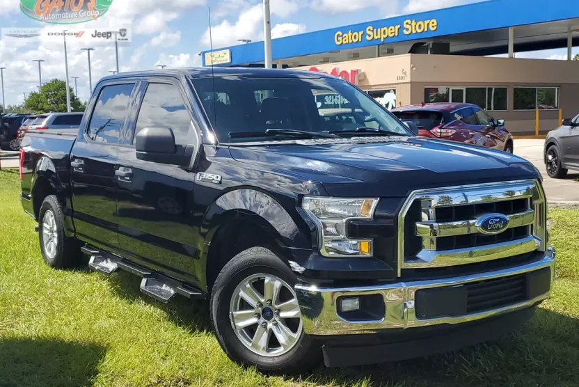 2017 Ford F-150 XLT photo 1