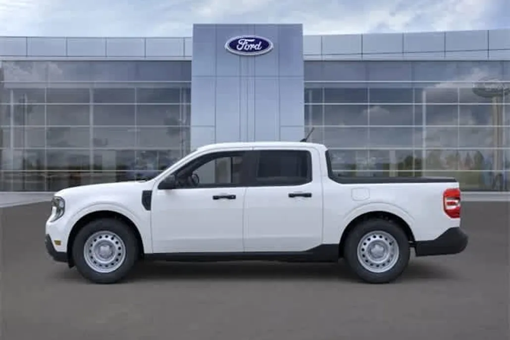2025 Ford Maverick XL photo 1