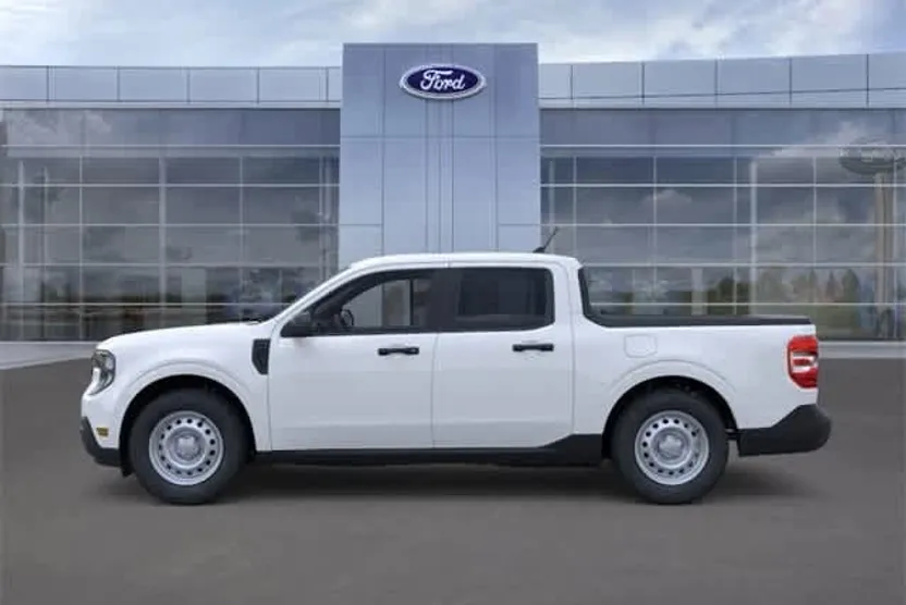 2025 Ford Maverick XL photo 1