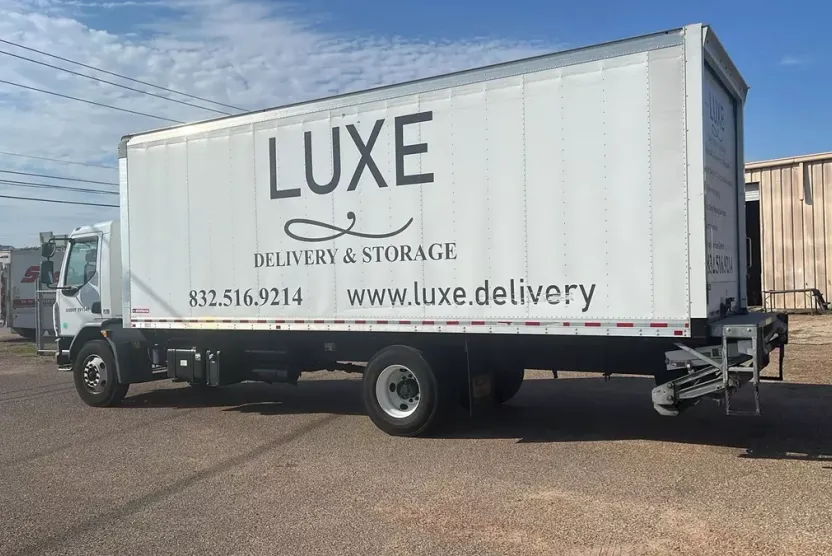 2022 Peterbilt 220 photo 1