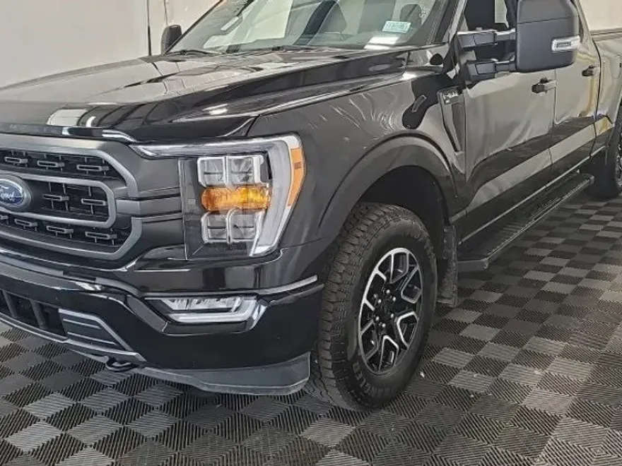 2022 Ford F-150 XLT photo 1