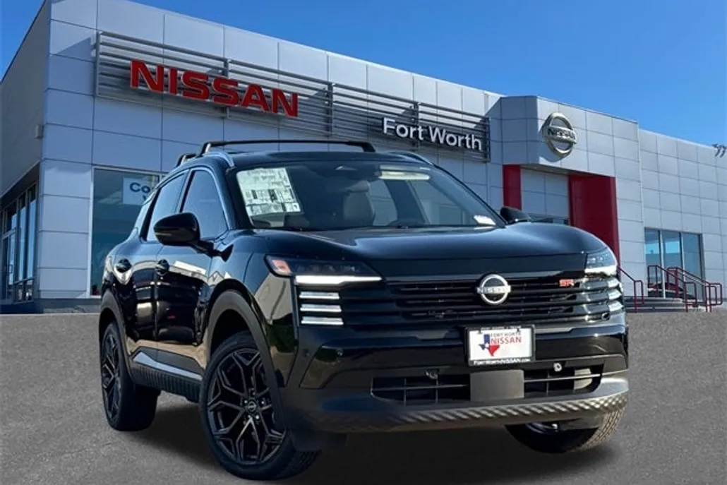 2026 Nissan Kicks SR photo 1