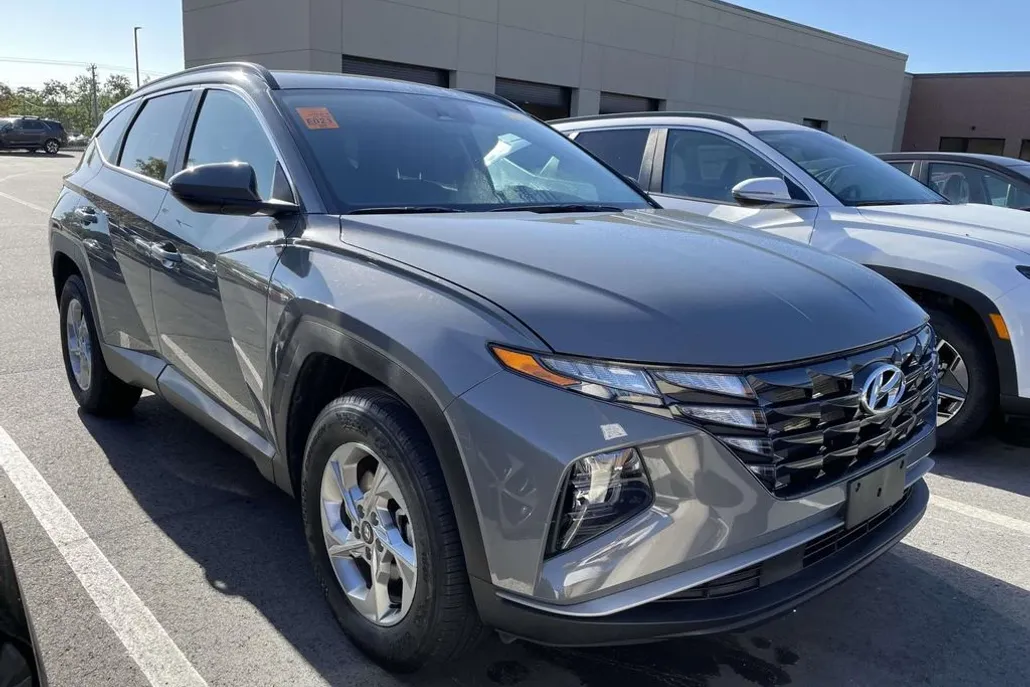 2024 Hyundai Tucson SEL photo 1